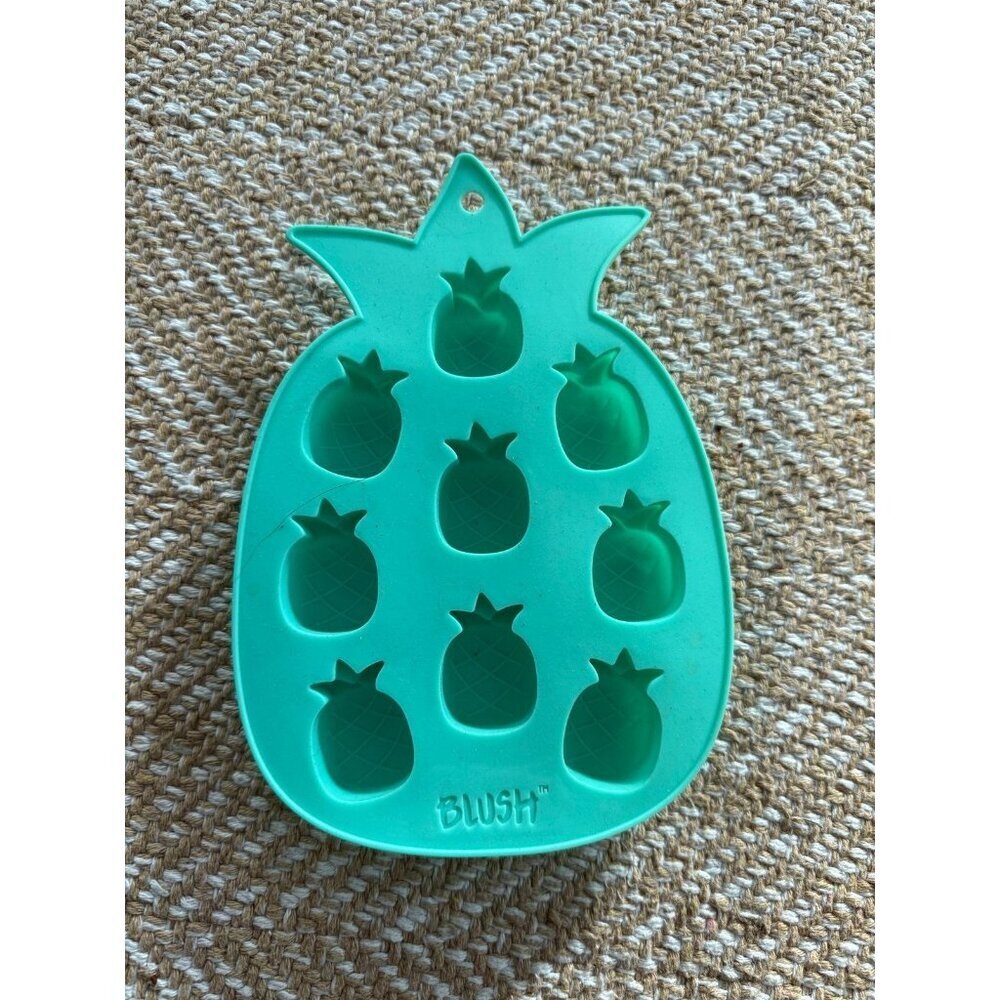 Blush pineapple molds